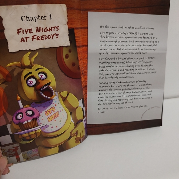 Guidebook must-have any fan of the popular game series, Five Night at Freddy's - Picture 5 of 16